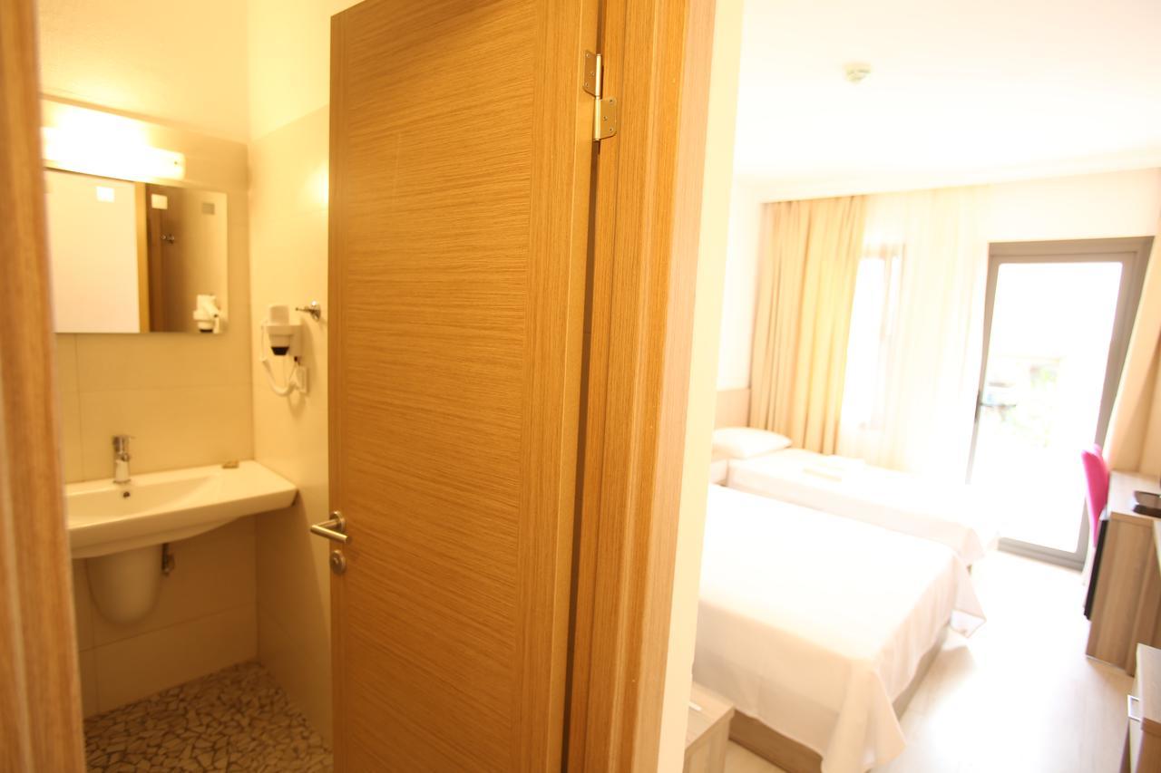 Aria Doria Otel Датча Екстериор снимка